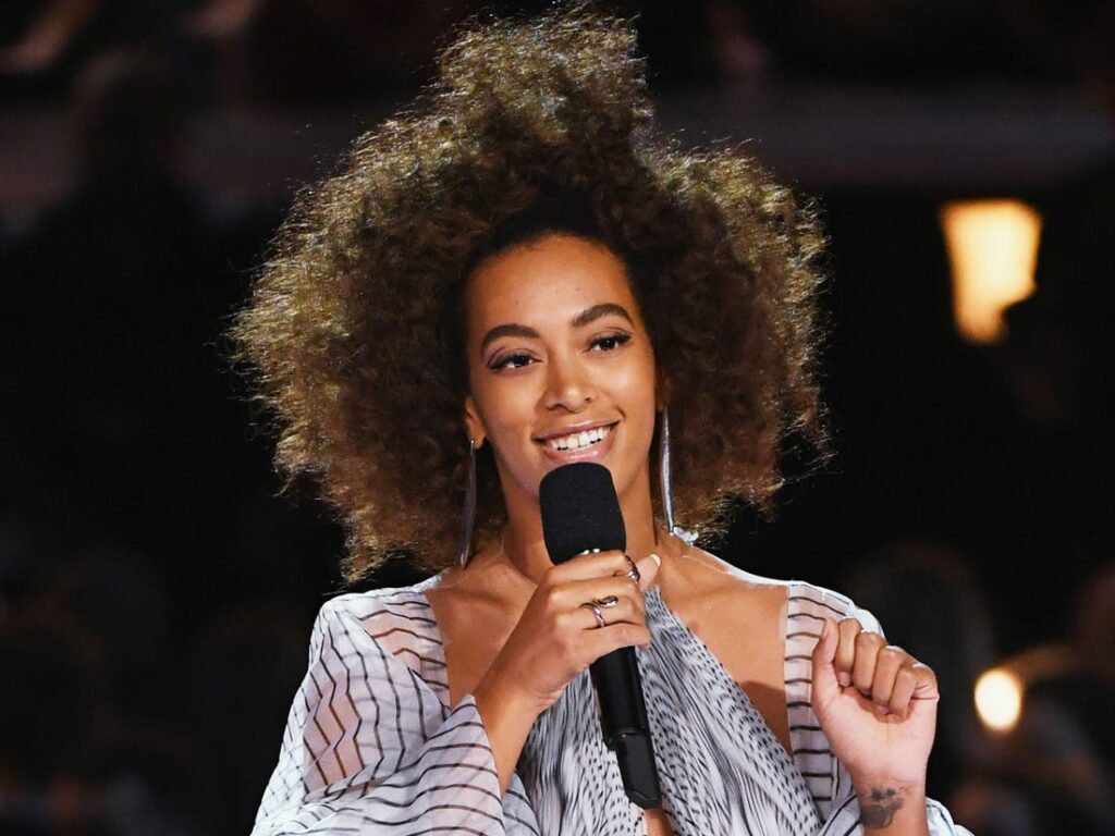 Solange Knowles Bio, Net Worth 2021, Life, Facts