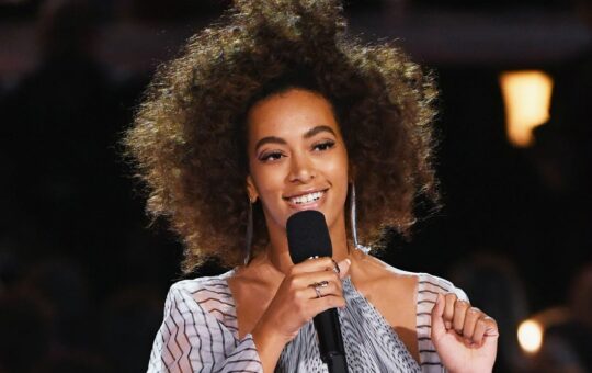 Solange Knowles Bio, Net Worth 2021, Life, Facts