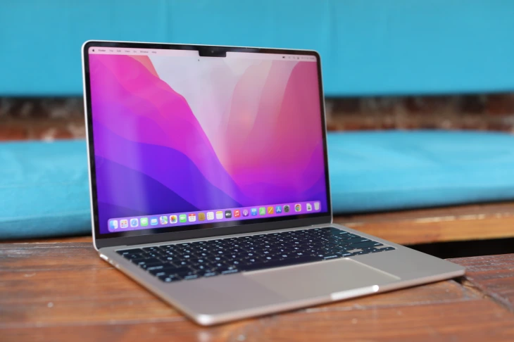Apple M2-powered MacBook Air teardown review